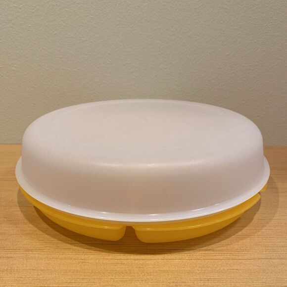 Tupperware 1665-1 Divided Serving Tray Container Lid 1666-1 Chip and Dip Veggies - Picture 1 of 3